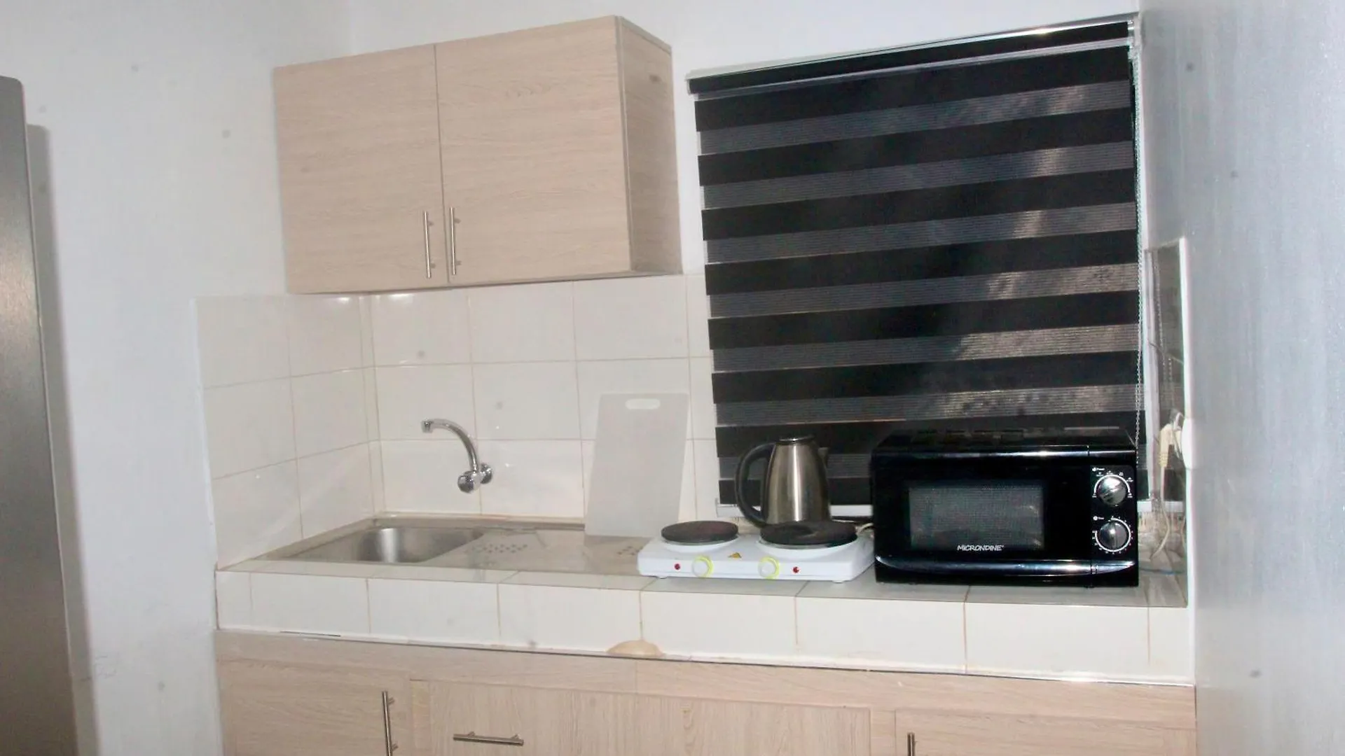 Agreable Mini-Studio Meuble Avec Wifi Gratuit, Climatiseur Et Eau Chaude A Disposition Dakar 0*,