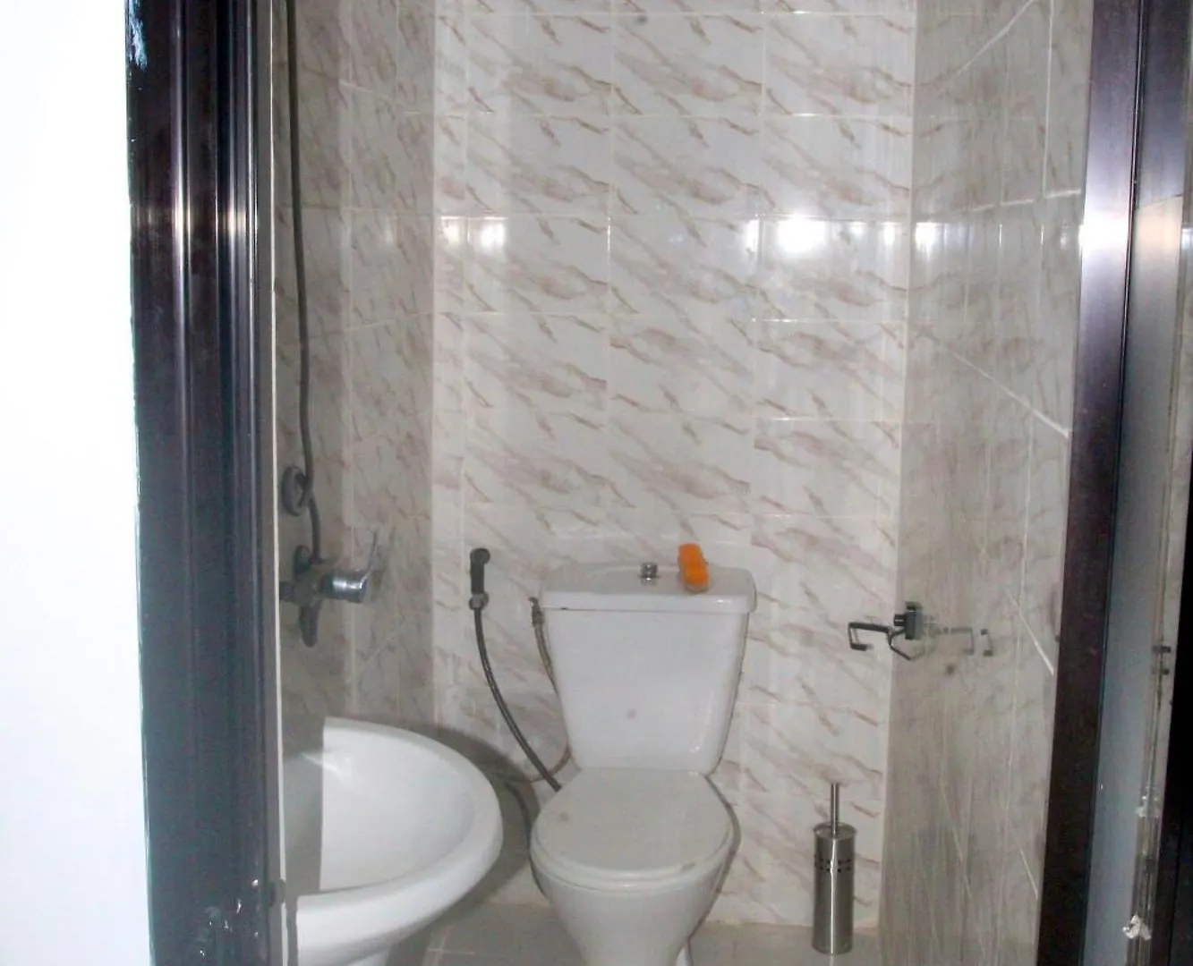 Agreable Mini-Studio Meuble Avec Wifi Gratuit, Climatiseur Et Eau Chaude A Disposition Dakar Senegal